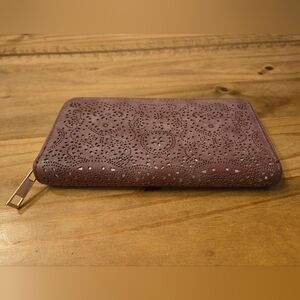 Maurices Laser Cut Boho Dusty Mauve Zipper Wallet with Silver Sparkles